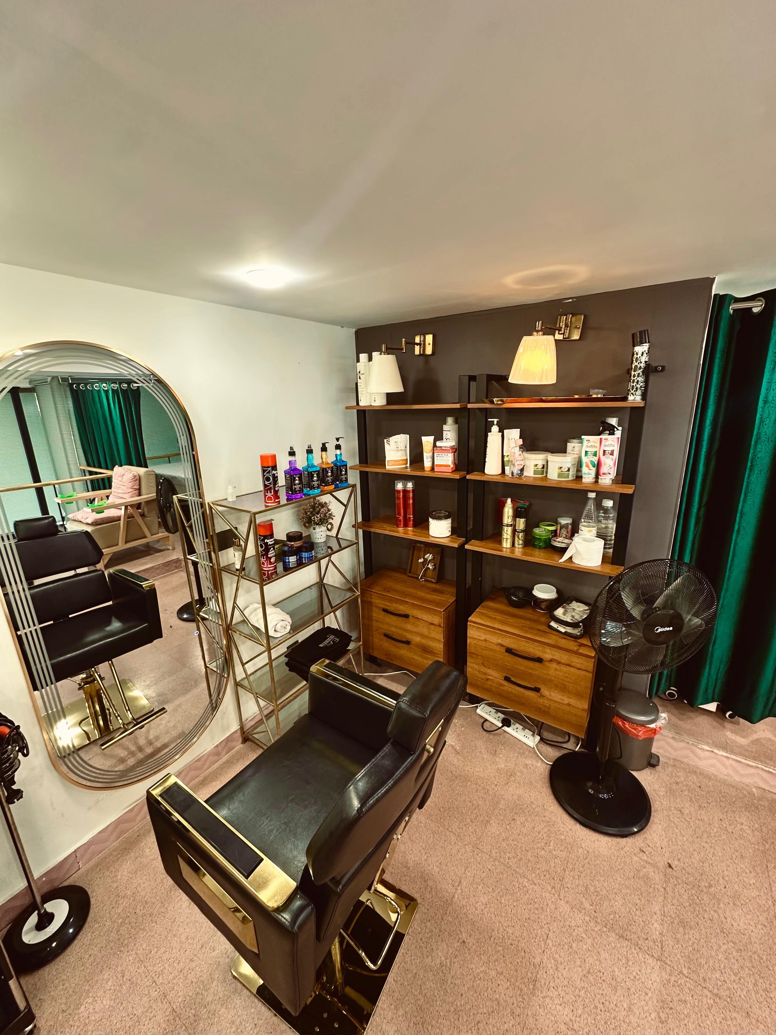 Men's Barber Suite
